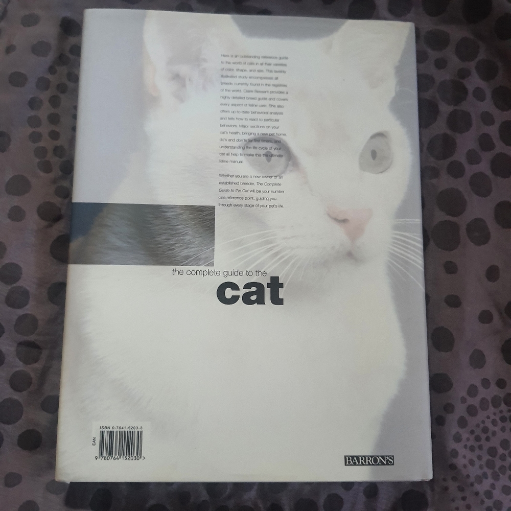 Complete Guide To Cats Coffee Table Book - Picture 2 of 7
